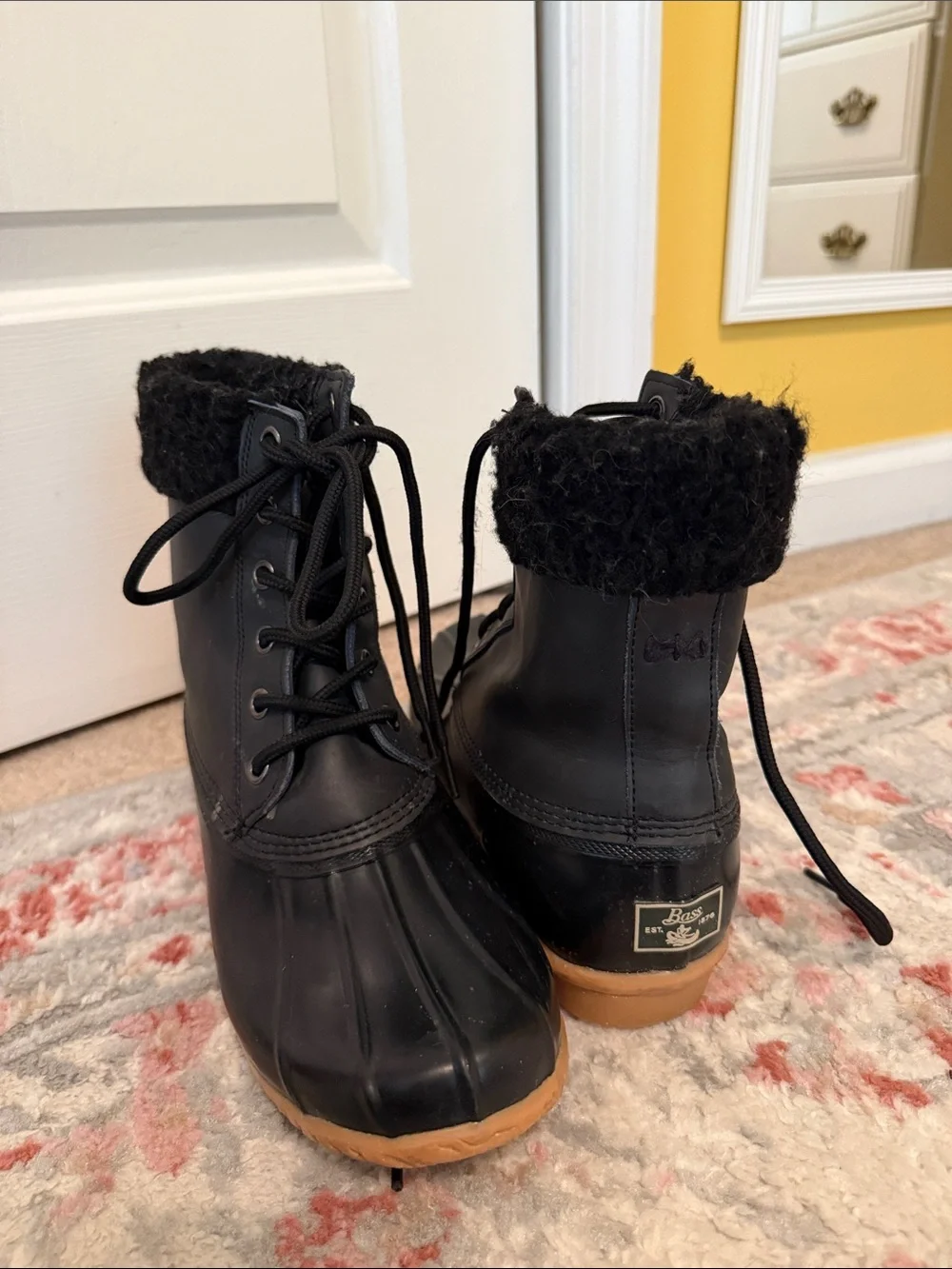 G.H. Bass & Co. Black Lace-Up Faux-Fur Trim Duck Boots